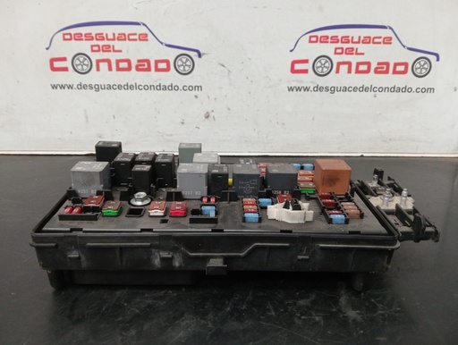 [193132] CAJA RELES / FUSIBLES