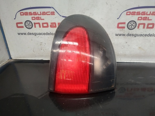 [217685] PILOTO TRASERO IZQUIERDO