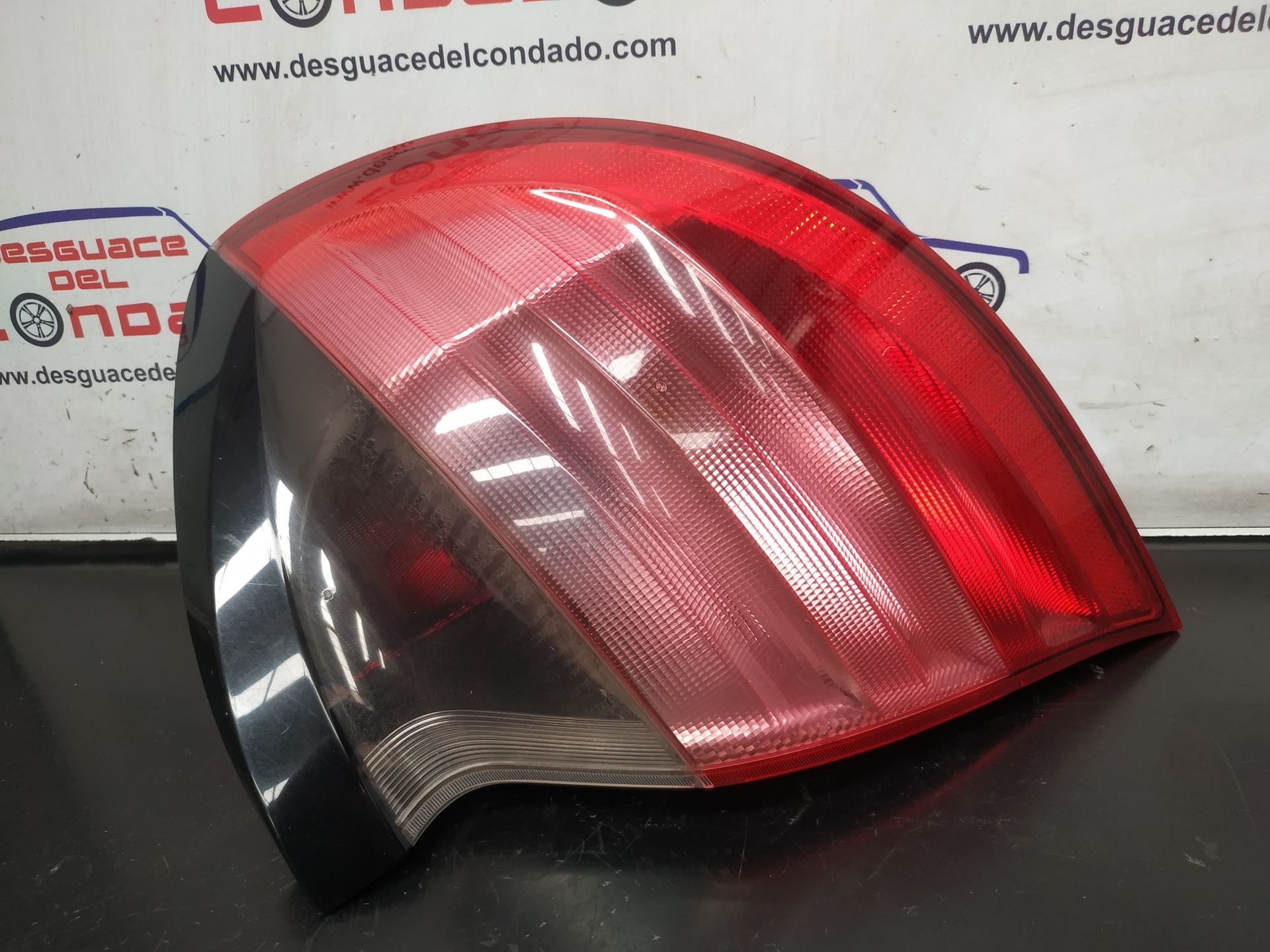 PILOTO TRASERO DERECHO