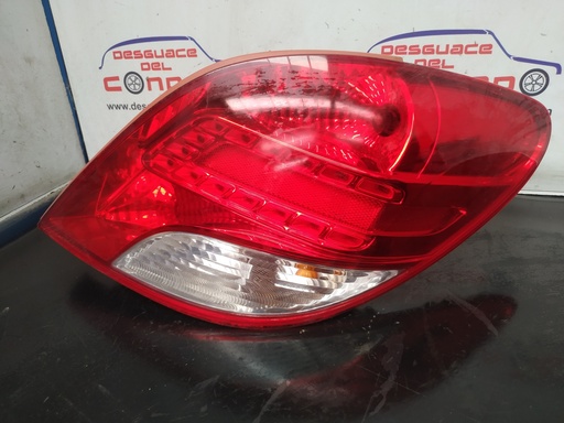 [140830] PILOTO TRASERO DERECHO